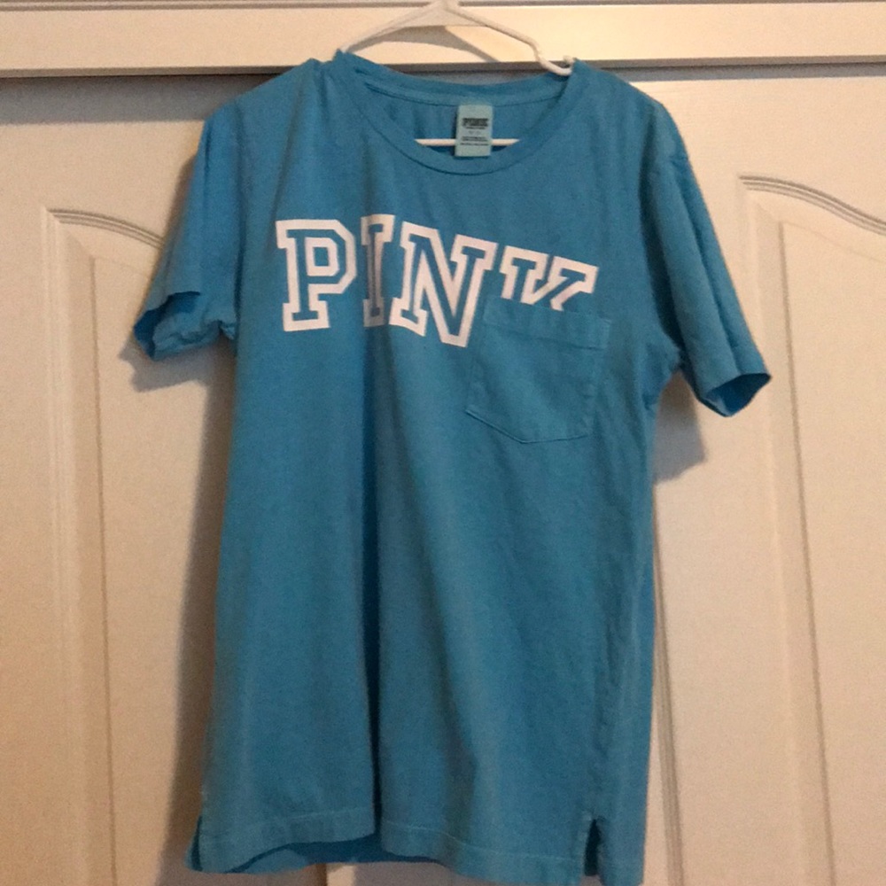 Victoria’s Secret PINK t-shirt